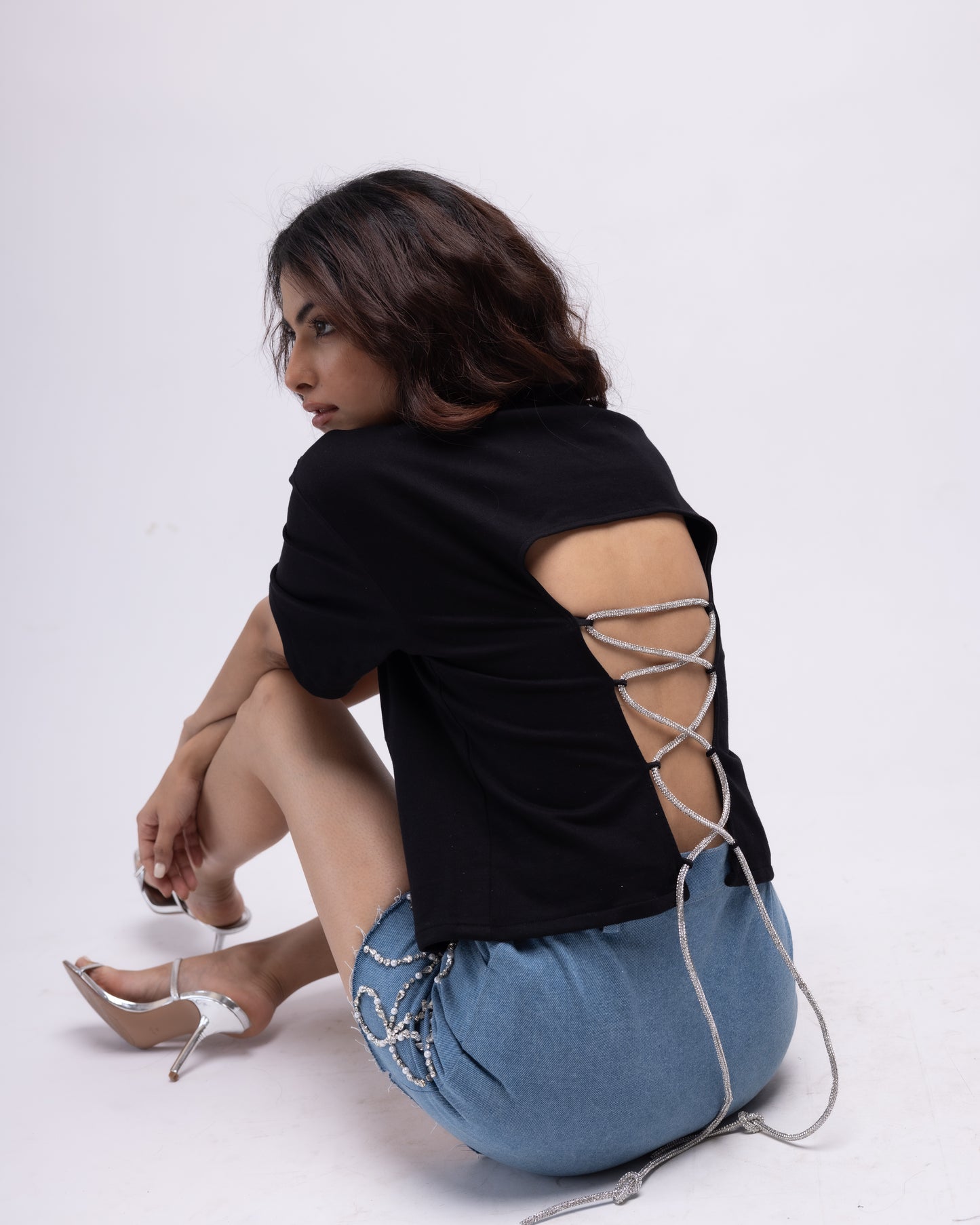 Backless t-shirt with rhinestone rope detail